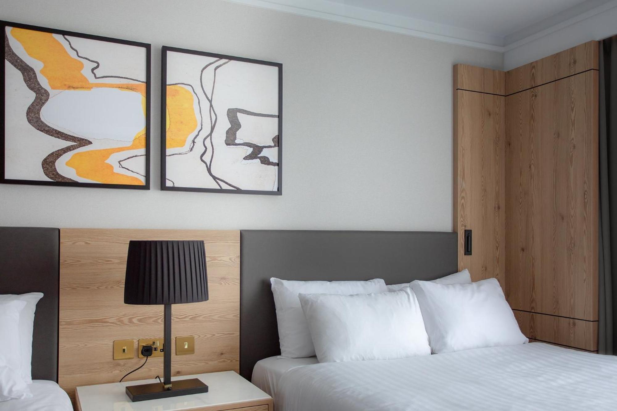 Crowne Plaza Marlow By Ihg Exterior foto